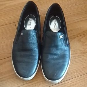 Michael Kors size 6m